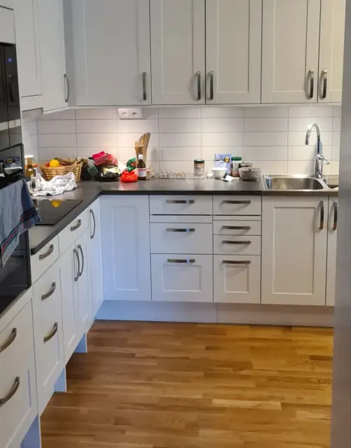 Anpassat kök i klassisk stil
